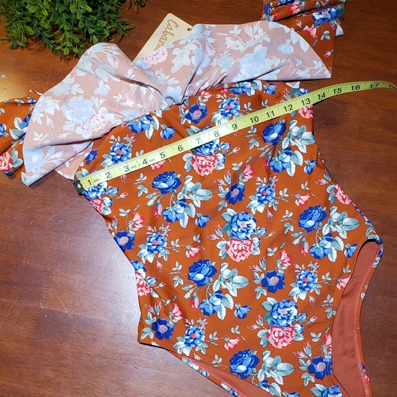 *SALE* NWT Cabana del Sol Off Shoulder Swimsuit - Picture 3 of 8